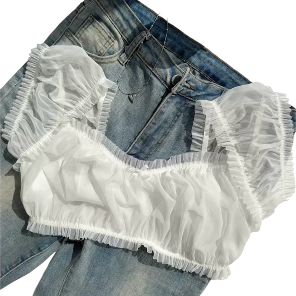 Chic White Ruffled Women's Blouse